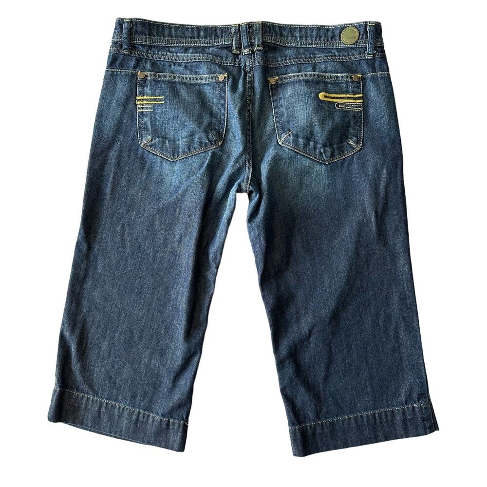 Indie Woman's Capri Jean Shorts Flame Size 31